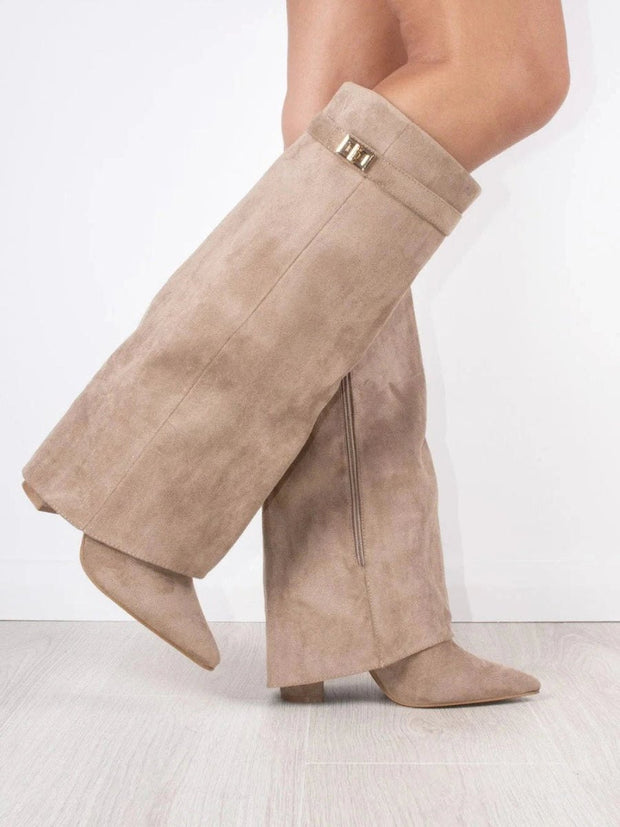 Stivali Elegant Suede Boots – Chic Comfort for All Occasions