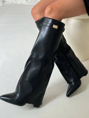 Stivali Elegant Suede Boots – Chic Comfort for All Occasions