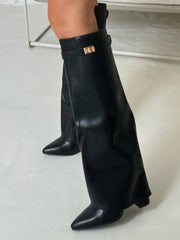 Stivali Elegant Suede Boots – Chic Comfort for All Occasions