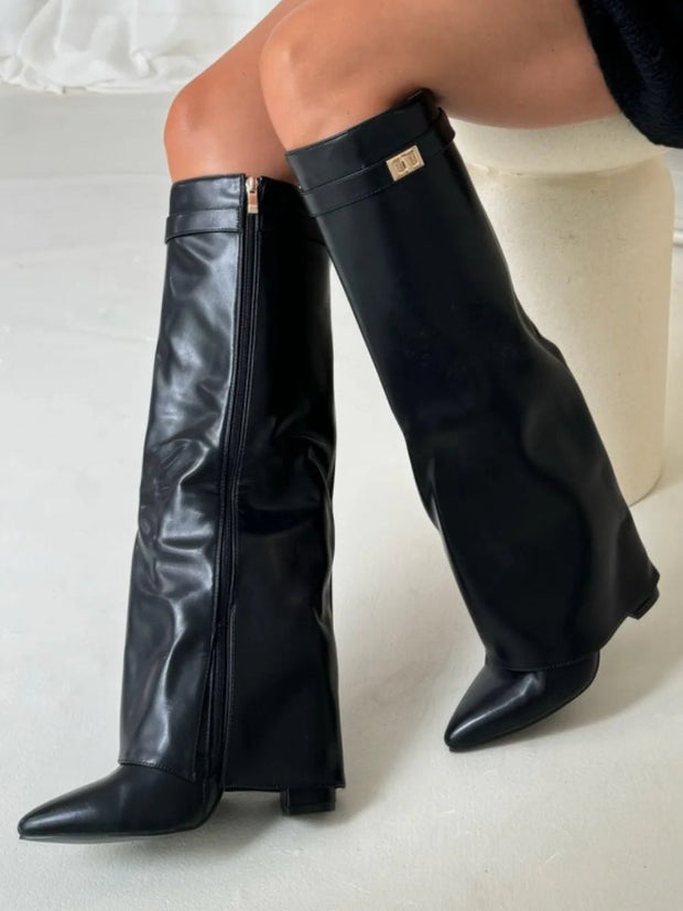 Stivali Elegant Suede Boots – Chic Comfort for All Occasions