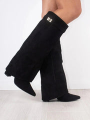 Stivali Elegant Suede Boots – Chic Comfort for All Occasions