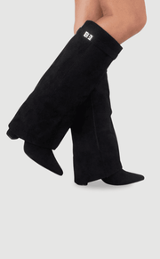 Stivali Elegant Suede Boots – Chic Comfort for All Occasions