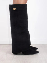 Stivali Elegant Suede Boots – Chic Comfort for All Occasions